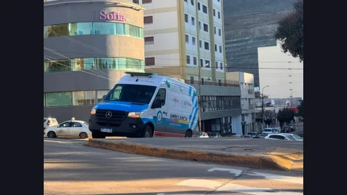 Escarcha en el centro de Comodoro: varias caídas encendieron la preocupación por las veredas congeladas