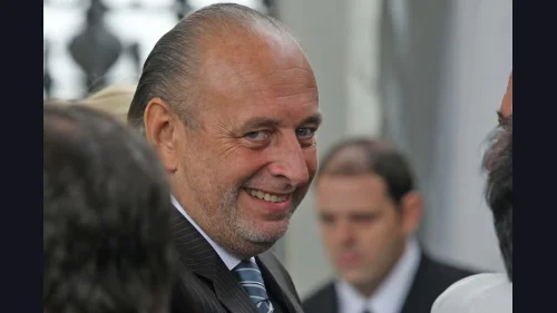 Manzano se queda con Metrogas tras ofrecer US$780 millones por el 70% de la empresa