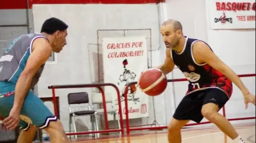Rodrigo Palacio volvió a sorprender: a los 44 años se destaca en el básquet