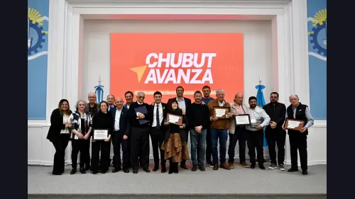 Torres homenajeó a los pioneros que marcaron el desarrollo turístico de Chubut