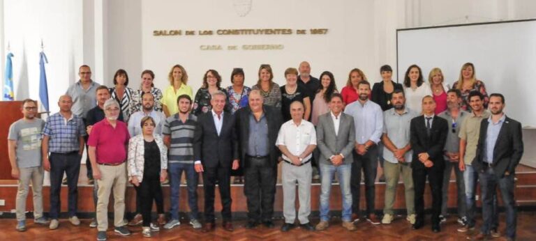 Arcioni encabezó una reunión con el sector turístico del Chubut