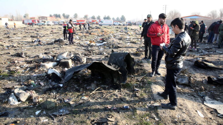 Se estrelló un avión de una compañía ucraniana en irán: fallecieron todos sus ocupantes
