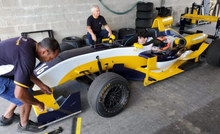 «Nacho» Montenegro probó en Brasil en la Fórmula Renault