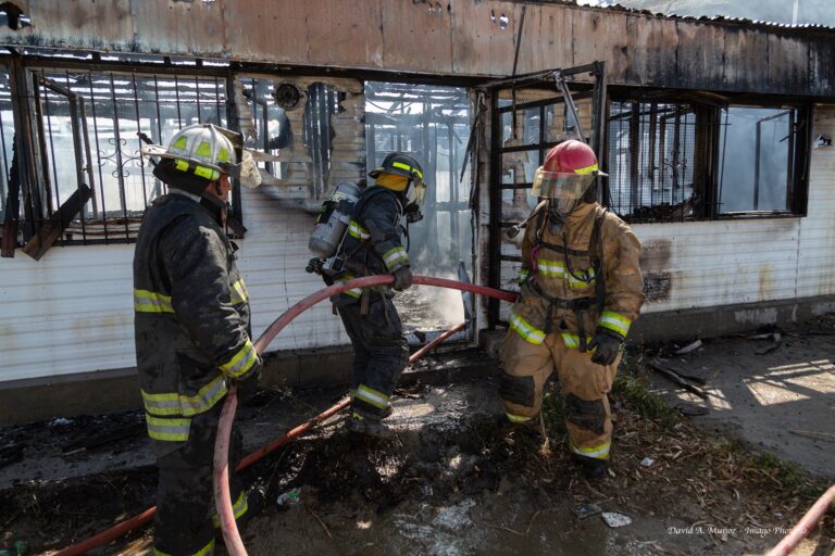 El incendio de las ex oficinas de Hidrocarburos habría sido intencional