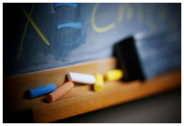 «La recomendación oficial es no suspender las clases», reafirmó el ministro de Educación
