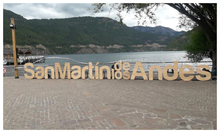San Martín de los Andes ya cuenta con un cartel de bienvenida