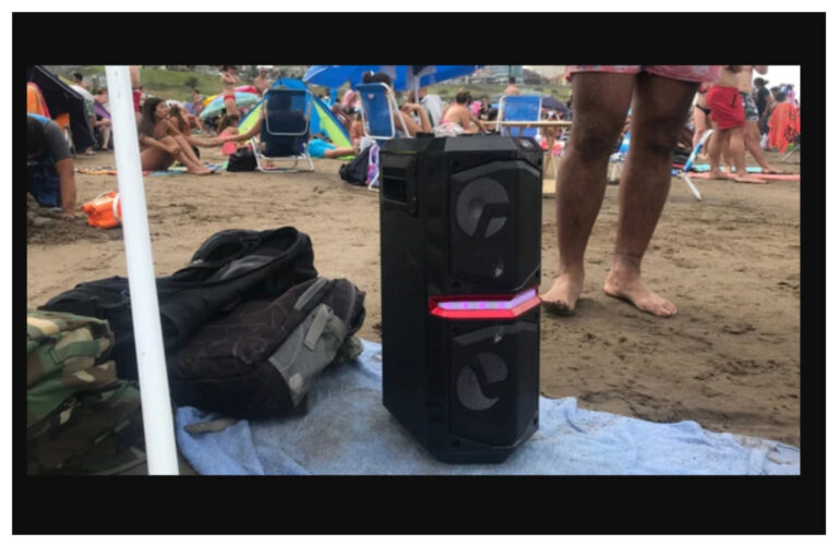 Original campaña: «Dejá los parlantes en casa. Que en la playa se escuchen las olas»