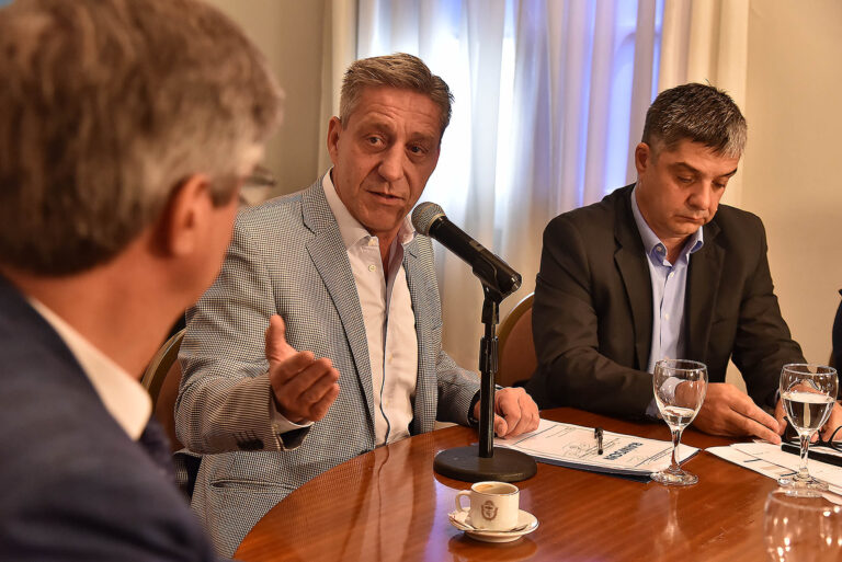 «Estoy acá por y para los chubutenses más allá de cualquier tipo de discusiones»