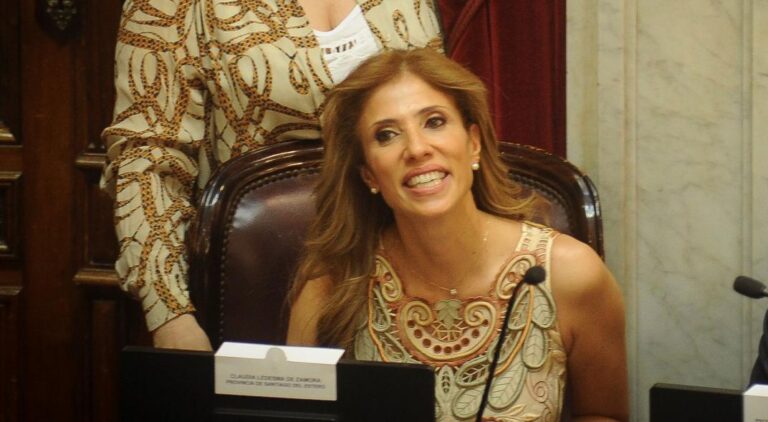 Cristina Fernández viajó a Cuba y la Presidencia quedó a cargo de Ledesma