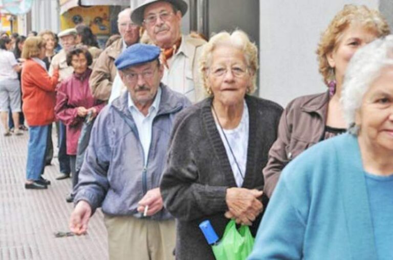 Entidades que nuclean a jubilados y pensionados piden que habiliten el cobro por ventanilla