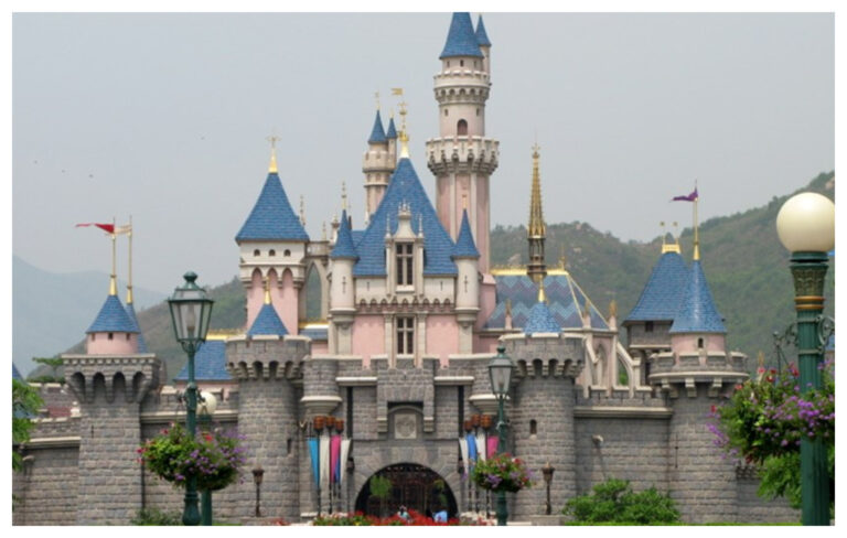 Cierran Disneyland en Shangai y Hong Kong como prevención del coronavirus