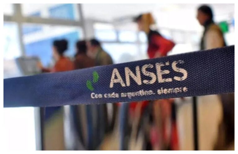 La Anses oficializó la jubilación mínima de $15.892 y la ampliación de la Asignación Familiar