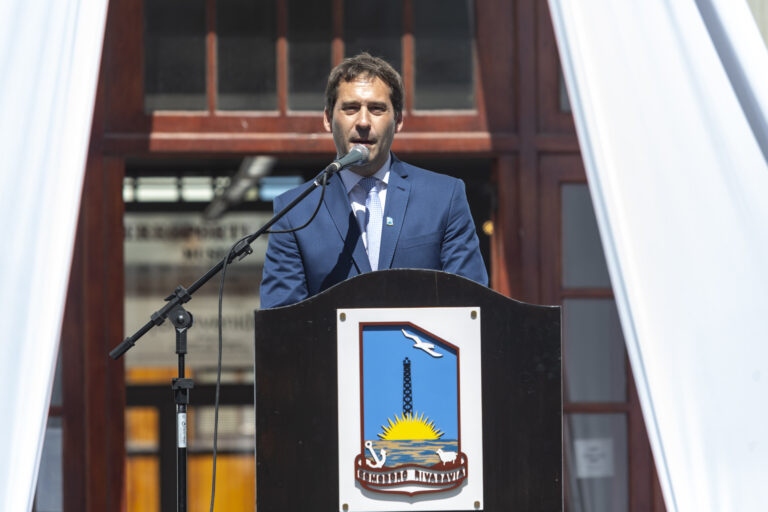 «Estos festejos están dedicados a aquellos que ponen su esfuerzo para construir un Comodoro mejor»