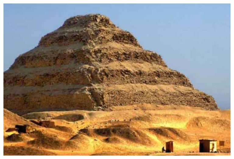 Egipto reabre su pirámide más antigua tras 14 años de restauración