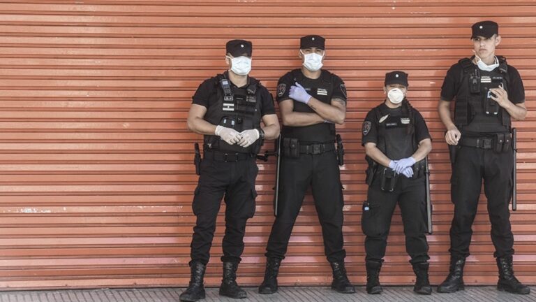 Ya son 1.200 los detenidos por violar la cuarentena total en Argentina