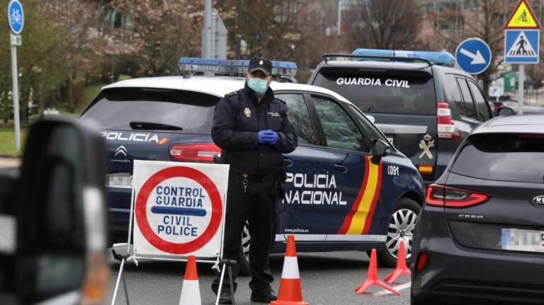 En plena pandemia por el Coronavirus, detuvieron a ocho personas en una orgía