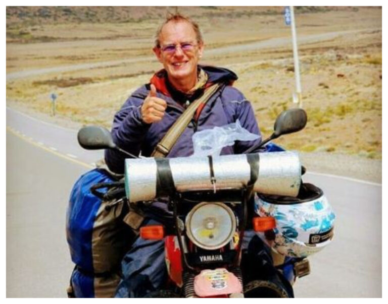 Solidaridad en tiempos difíciles: Un motoviajero ingles consiguió un lugar para hacer cuarentena gracias a la gente
