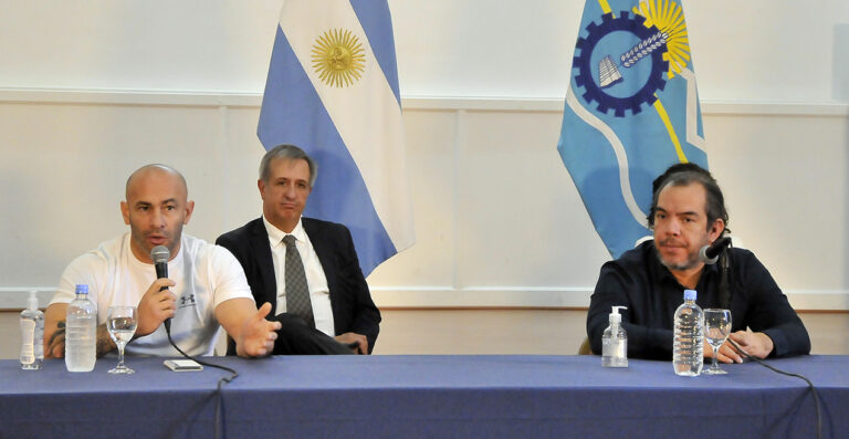 Provincia destacó el ordenamiento de las personas que se acercan a centros de pagos de servicio