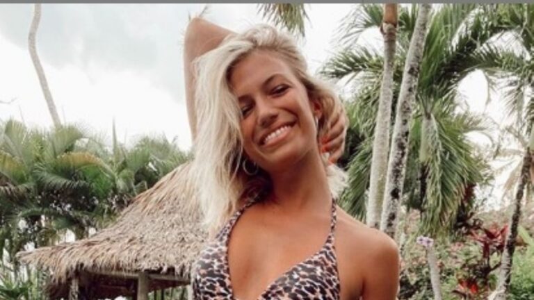 El topless de Stefi Roitman en la playa que enloqueció a sus seguidores