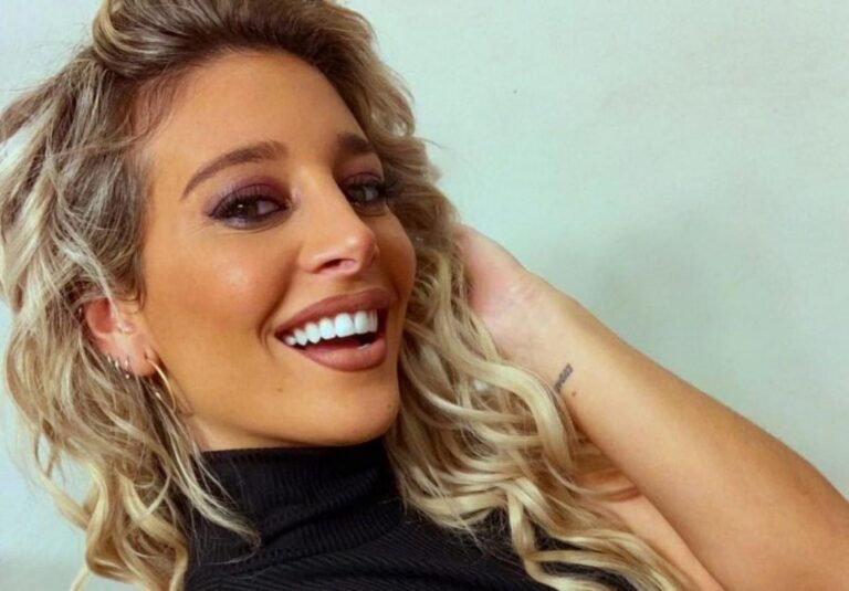 La selfie «veraniega» de Sol Pérez frente al espejo