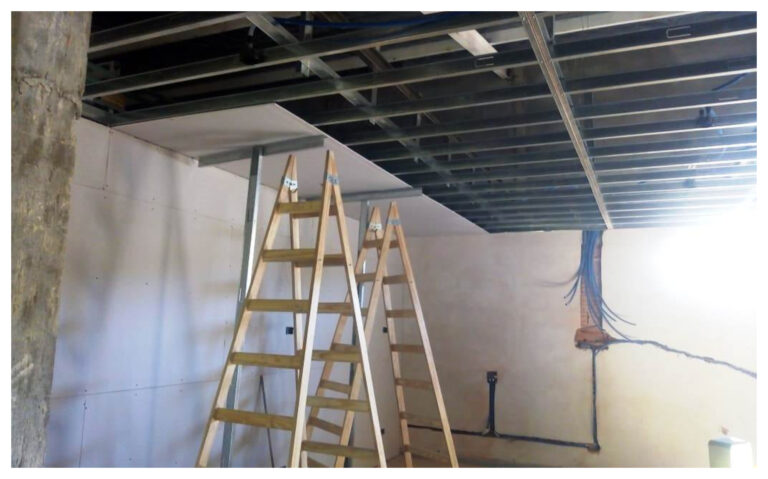 Avanza  la obra de ampliación y remodelación del Hospital Rural de Las Plumas