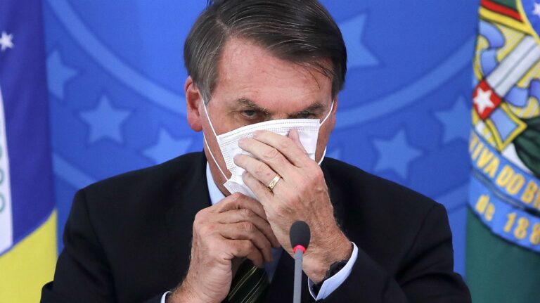 Bolsonaro pide a la población «dejar de hibernar» y volver a trabajar