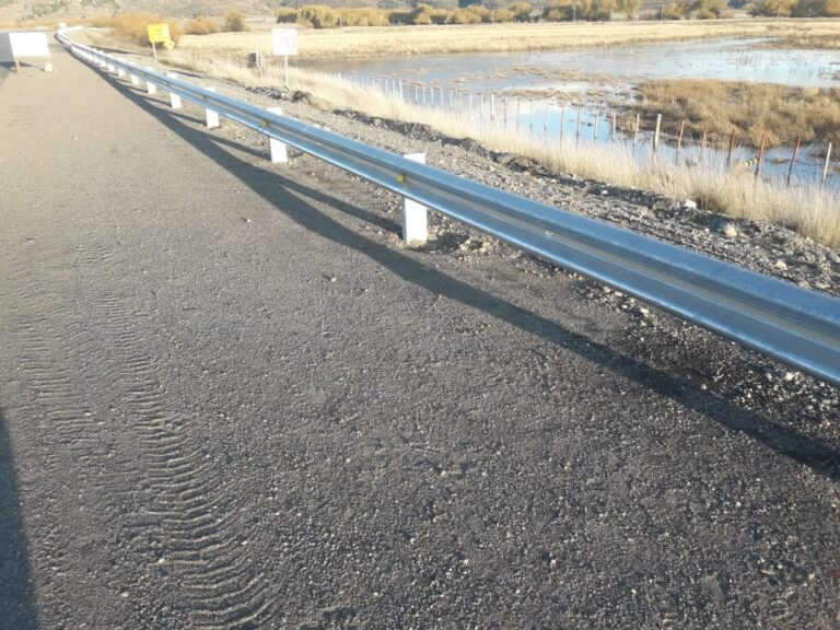 Colocaron barandas de seguridad en el tramo recientemente pavimentado de la ruta Nº 259