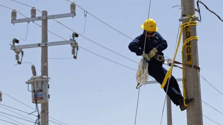 Se reanudó la ejecución de la Red de Energía Eléctrica en la zona Sur de Comodoro