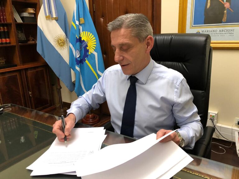 Chubut adhirió al Programa Argentina Construye que invertirá de 29 mil millones de pesos en todo el país
