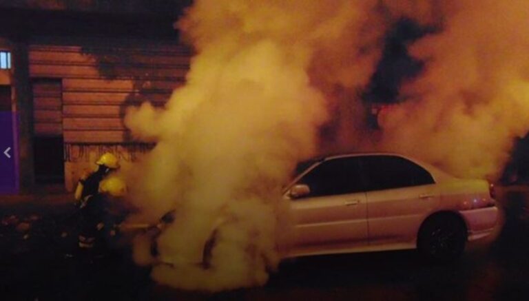 Prendieron fuego el auto del novio de una enfermera contagiada de Covid-19