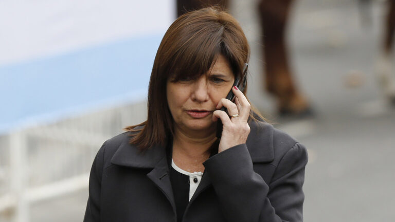 Denuncian a Bullrich por sus dichos sobre negociaciones con Pfizer