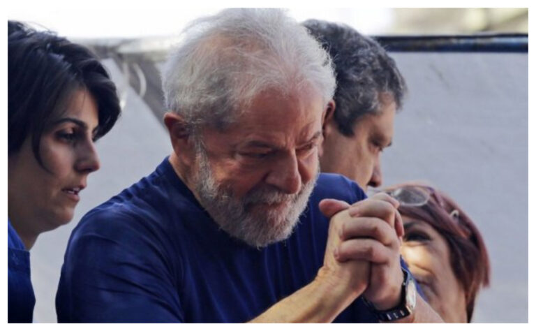 Lula viaja a Roma para una audiencia con el papa Francisco