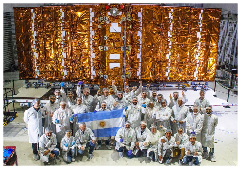 EEUU: Científicos argentinos preparan el lanzamiento de un satélite