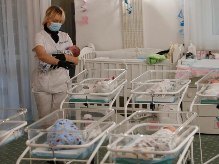Mendoza: dos recién nacidos tienen coronavirus y sus madres no