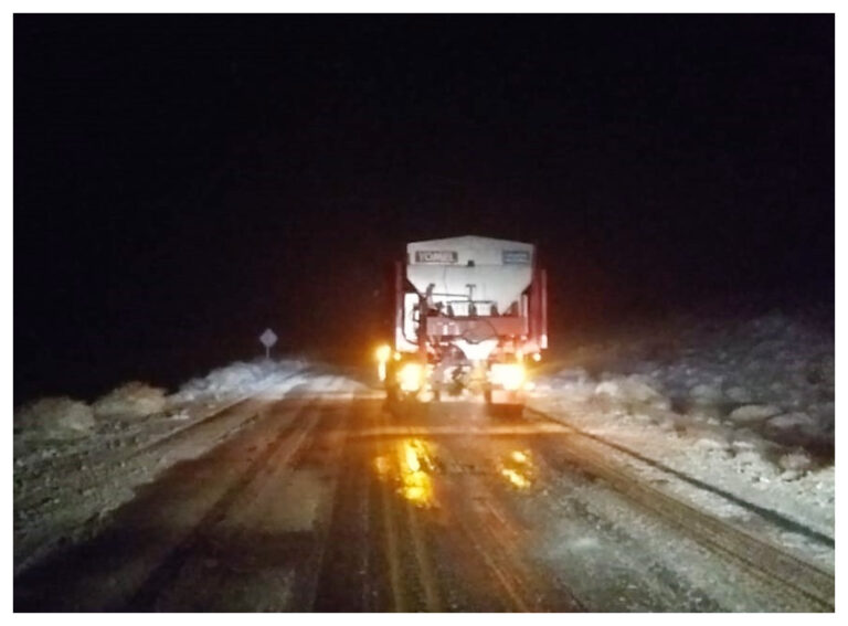 Ruta N° 3 entre Garayalde- Comodoro: calzada con nieve y hielo en sectores