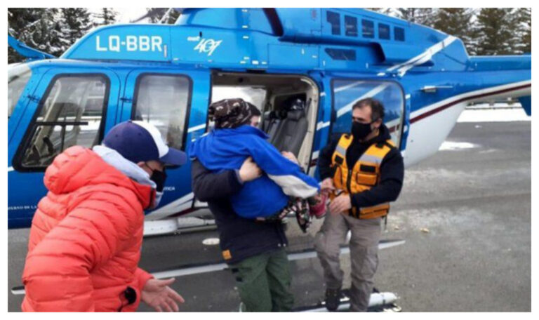 Una abuela de 98 años de una reserva mapuche debió ser evacuada en helicóptero