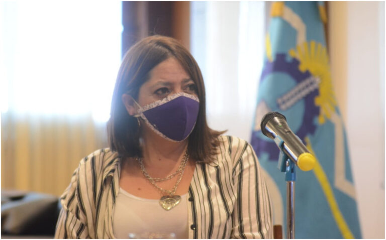 La ministra de Educación del Chubut: «no tenemos en la provincia fecha de regreso»