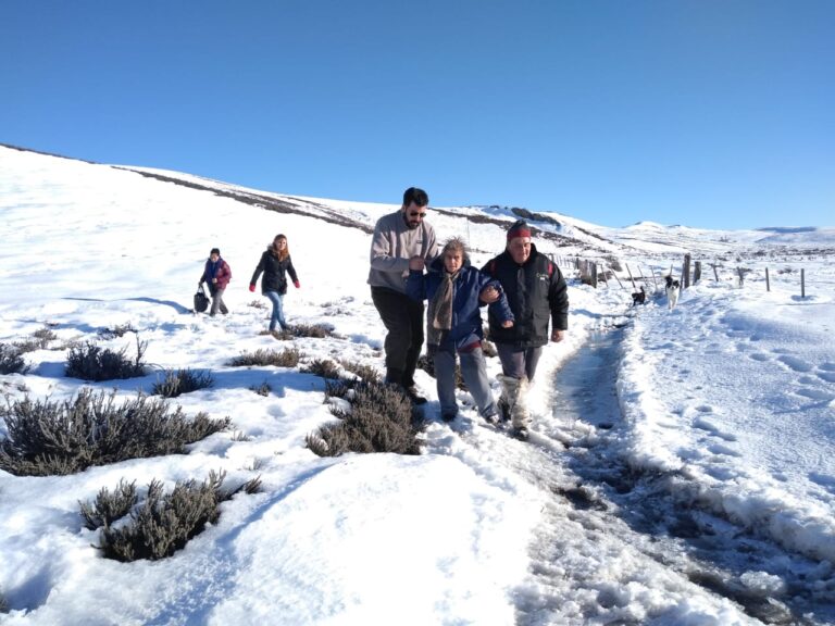 Operativo en Cushamen: Rescataron a tres abuelos en la zona de El Tropezón