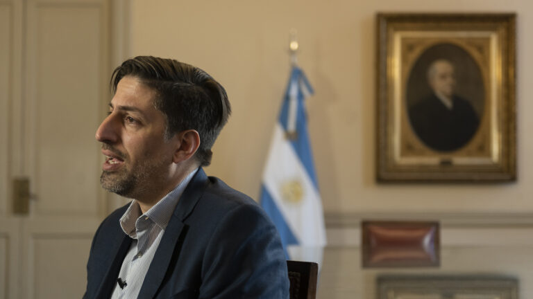Trotta: «Si se mantiene la situación epidemiológica, habrá clases en tres provincias»