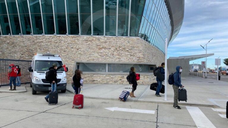 Cuál es el protocolo de seguridad que deben cumplir quienes llegan a Comodoro