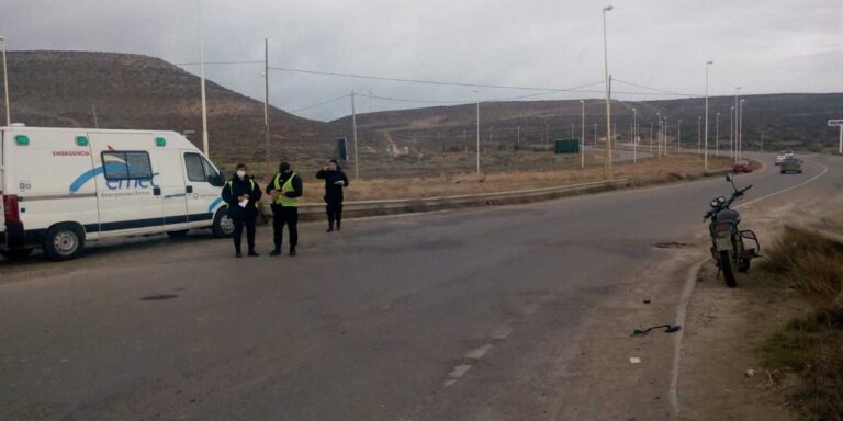 Un motociclista fue atropellado en la rotonda de 3 y 26
