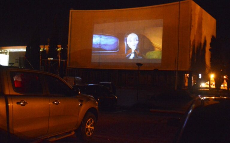 «Carretel Cine en Coche» en Rada Tilly: hoy habrá una nueva función