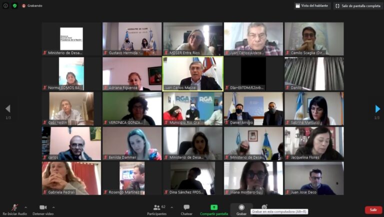 El ministro Hermida mantuvo una videoconferencia con Arroyo