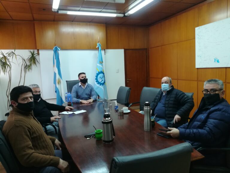 Cavaco recibió a representantes de UATRE por el trabajo del sector agropecuario