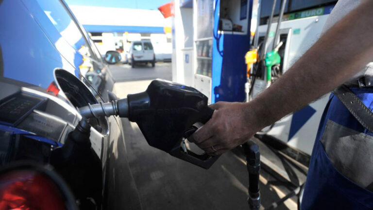 Shell, Puma y Axion se sumaron a YPF con la suba de precios de combustibles