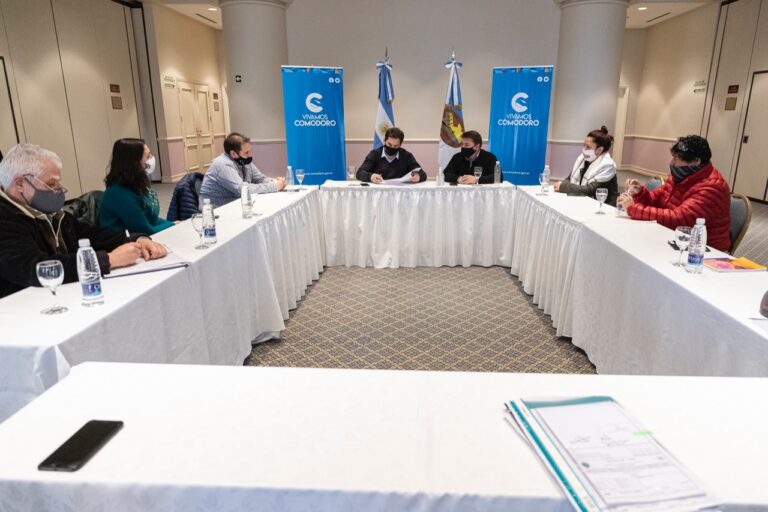 Vecinalistas de zona sur apoyan la obra de los reservorios para contener el impacto de la lluvia