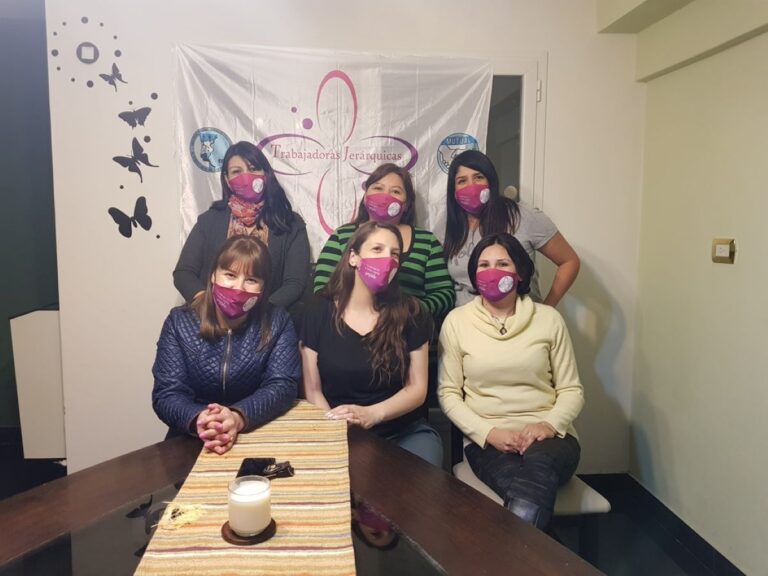 La Heras: Trabajadoras Jerárquicas llevaron juguetes y golosinas a niños de barrios vulnerables