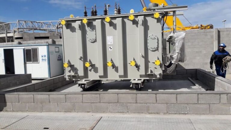 Llegaron a Comodoro transformadores de energía para importantes obras