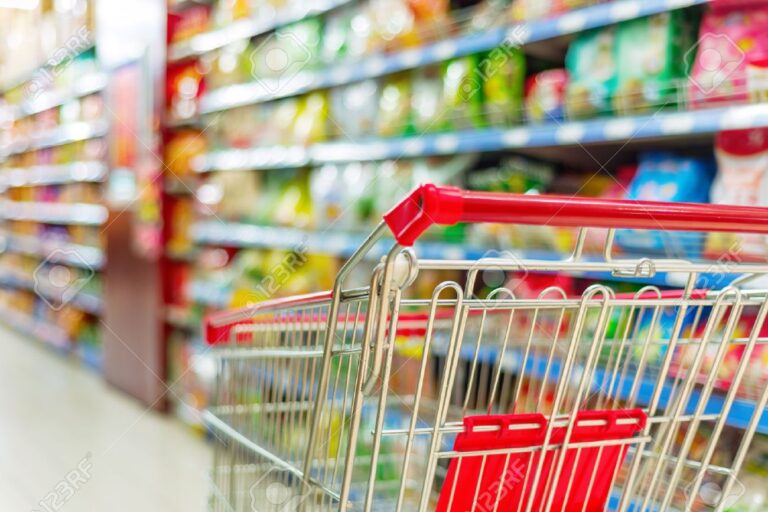 Cámaras empresarias aclararon que no se firmó la paritaria de los empleados de comercio