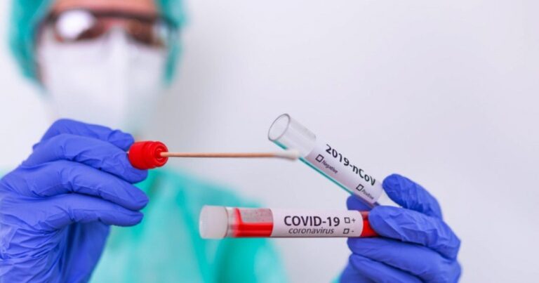 El director de la OMS afirmó que «nunca es tarde para revertir el brote» de Covid-19